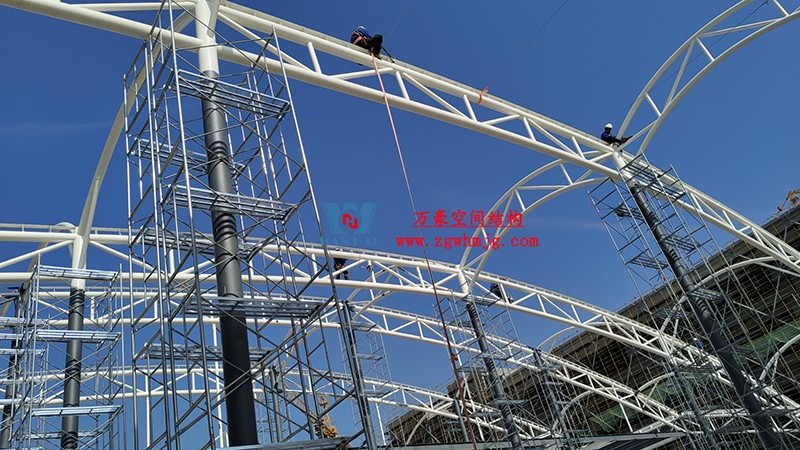 勞動(dòng)最光榮，致敬一線工作者！