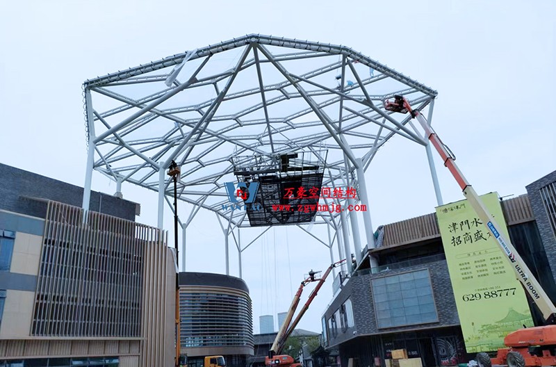 勞動(dòng)最光榮，致敬一線工作者！