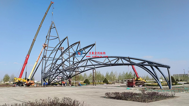 勞動(dòng)最光榮，致敬一線工作者！