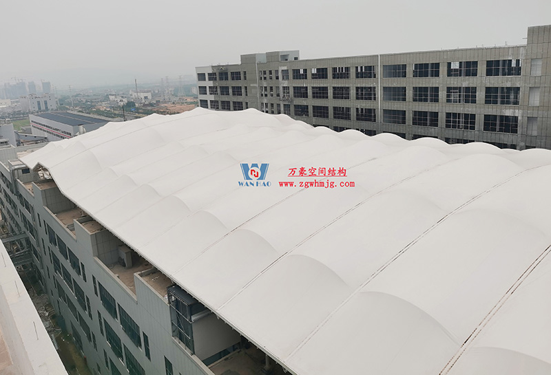 浙江真愛毯業(yè)科技有限公司廠房三屋面膜結(jié)構(gòu)工程完工大吉！