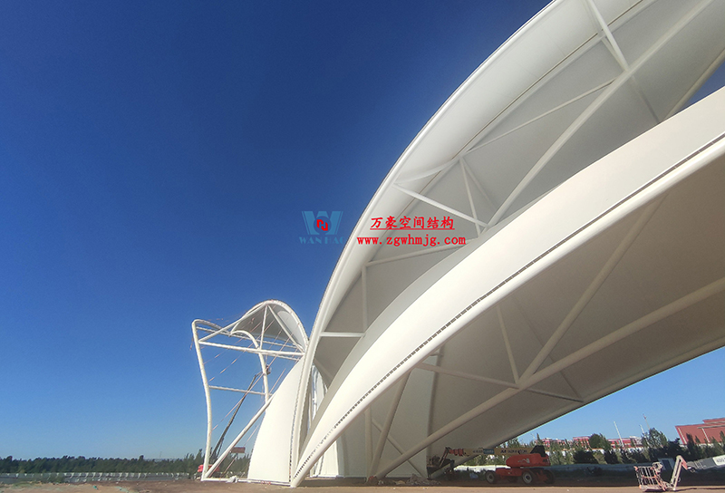 陜西定邊馬蓮灘沙漠公園鋼膜結(jié)構(gòu)工程“奮力快跑”，工程“進(jìn)度條”刷新了!