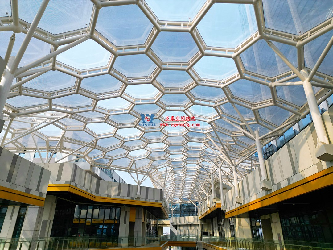 已完工，這個(gè)ETFE氣枕商業(yè)天幕閃亮登場(chǎng)！