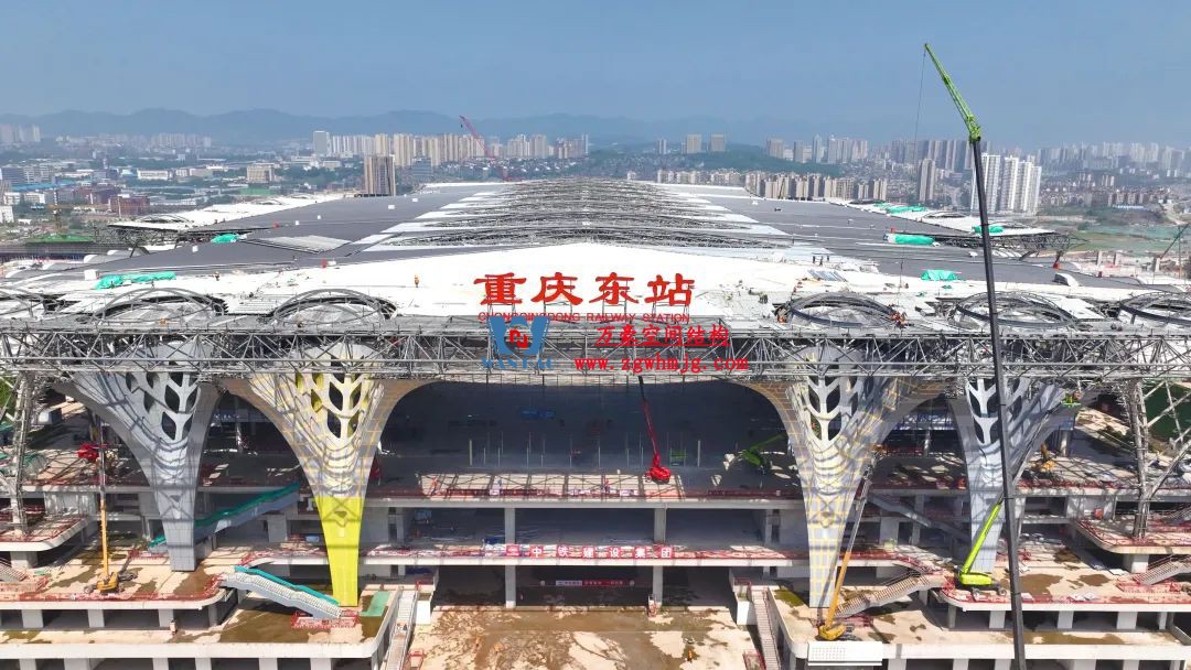 提檔提速，ETFE氣枕膜結(jié)構(gòu)天窗正在火熱施工安裝中