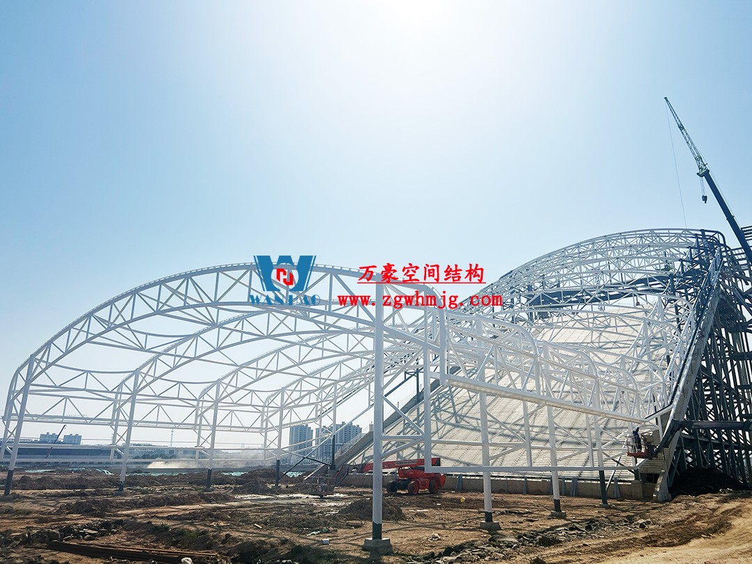 馭風(fēng)逐沙，織就賽道美學(xué)——比亞迪紹興嵊州賽車場干拔沙坡觀景平臺鋼膜結(jié)構(gòu)