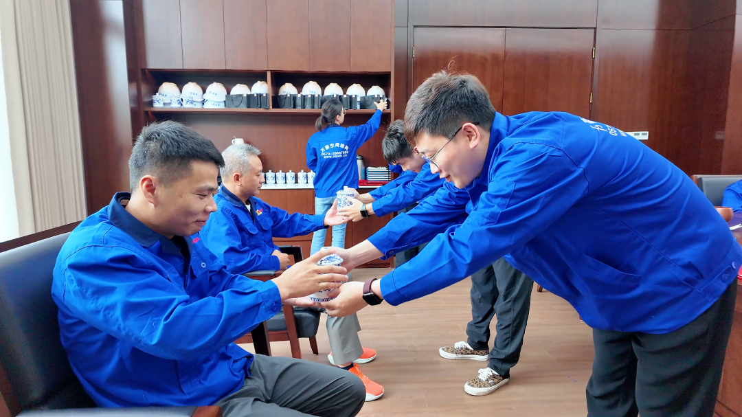 浙江萬豪空間結(jié)構(gòu)集團(tuán)有限公司隆重舉行“匠心傳承·共筑未來”師徒大會！