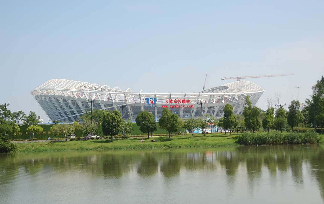 緊跟“蘇超熱浪”，火熱施工中，一只白鷺即將振翅高飛！