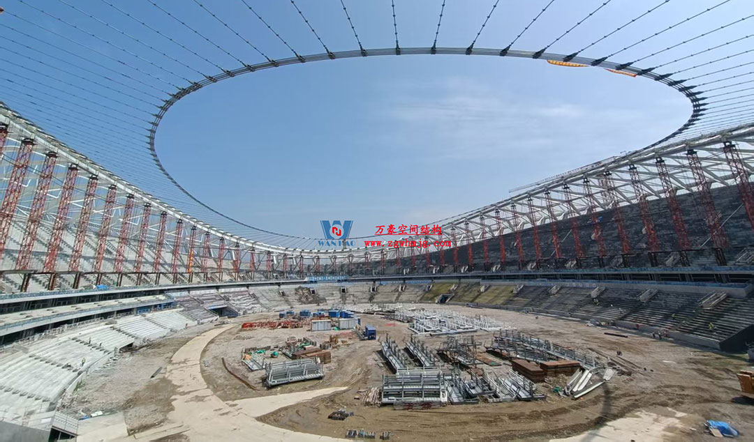 無(wú)錫奧體中心體育場(chǎng)ETFE膜首吊成功，太湖畔將閃耀“生態(tài)之光”