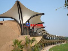 膜結(jié)構(gòu)的膜是預(yù)制的嗎?膜結(jié)構(gòu)車棚的常用膜材有哪些？