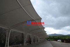 膜結構雨棚報價多少錢？膜結構雨棚價格是怎么算的？