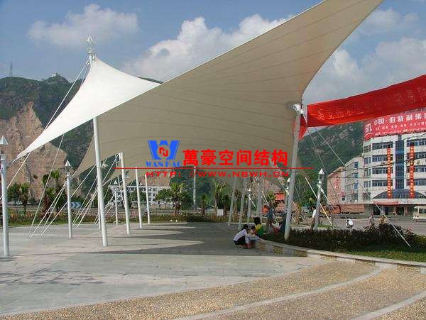 膜結(jié)構(gòu)遮陽(yáng)雨棚