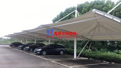 張拉膜車棚造價(jià)和哪些因素有關(guān)？降低張拉膜車棚造價(jià)的方法有哪些？