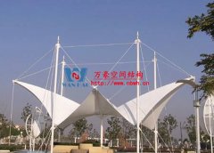 膜結(jié)構(gòu)遮陽棚安裝哪家好？為什么膜結(jié)構(gòu)遮陽棚選萬豪？